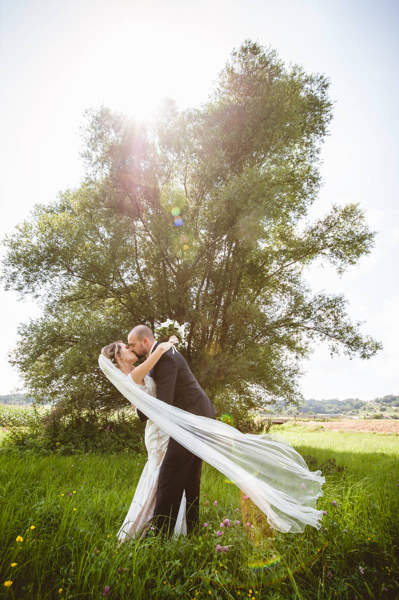 Poročna fotografija